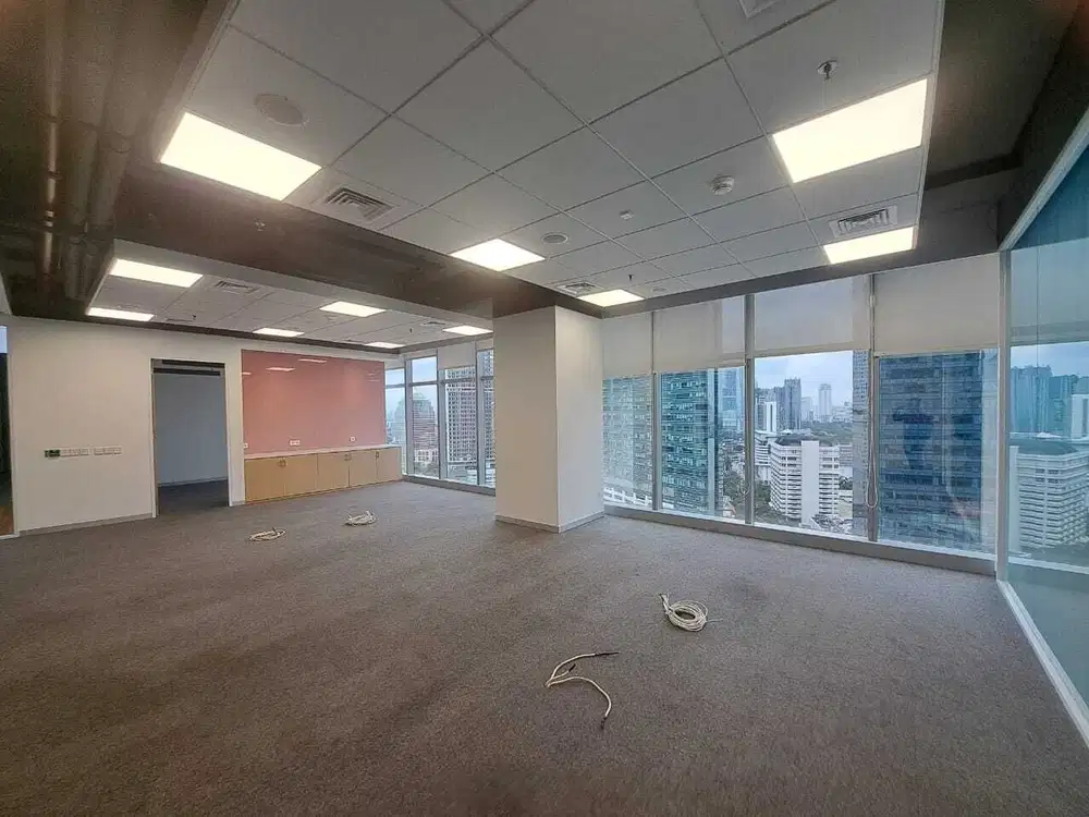 Sewa Ruang Kantor 681 m2 Sdh Siap Pakai di RDTX Square Kuningan