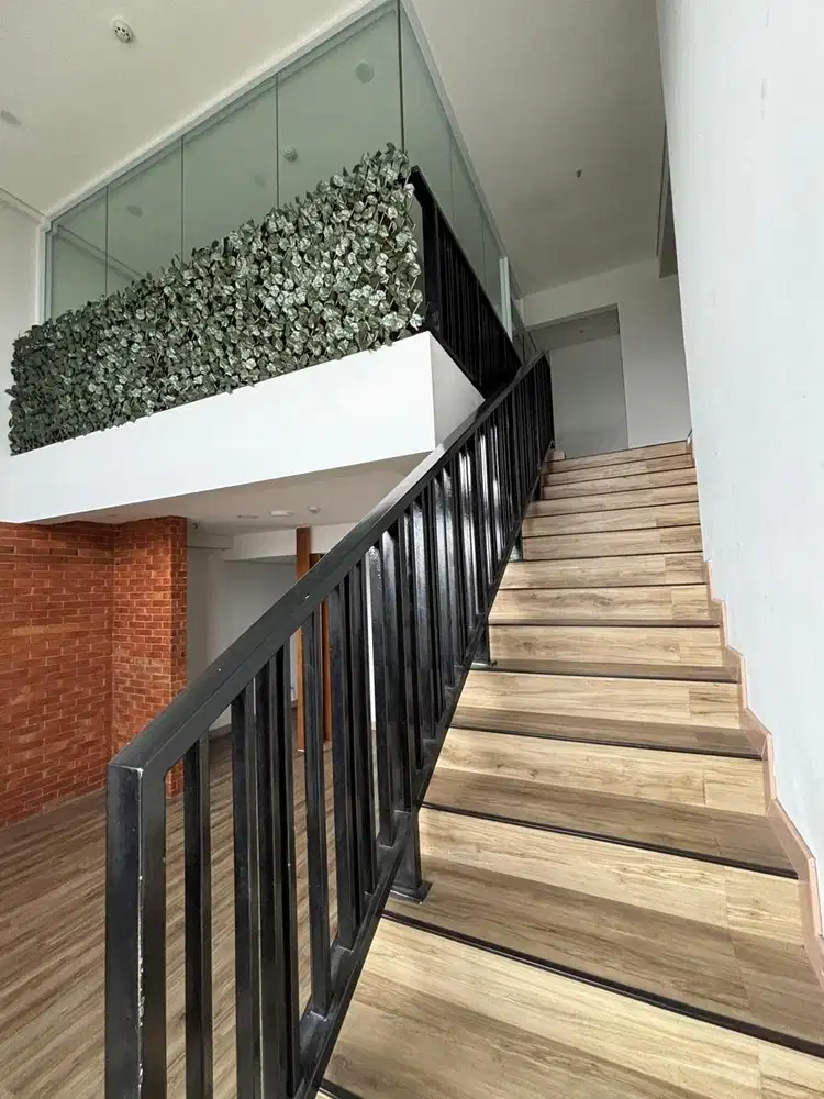 Sewa Mini Office 102 m2 di SOHO Pancoran, Hrg Ekonomis Bebas Overtime