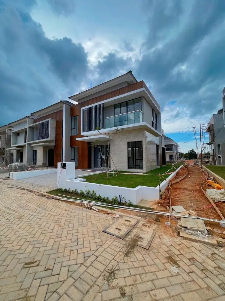 Dijual RUMAH BARU Posisi HOOK ( FREE SURAT ) di luxe hills citraland