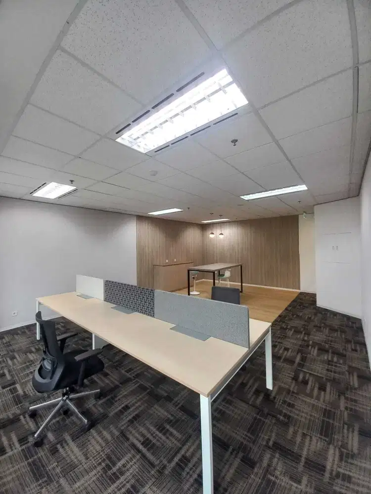 Sewa Ruang Kantor Minimalis Semi Furnish 60 m2 di Sentral Senayan