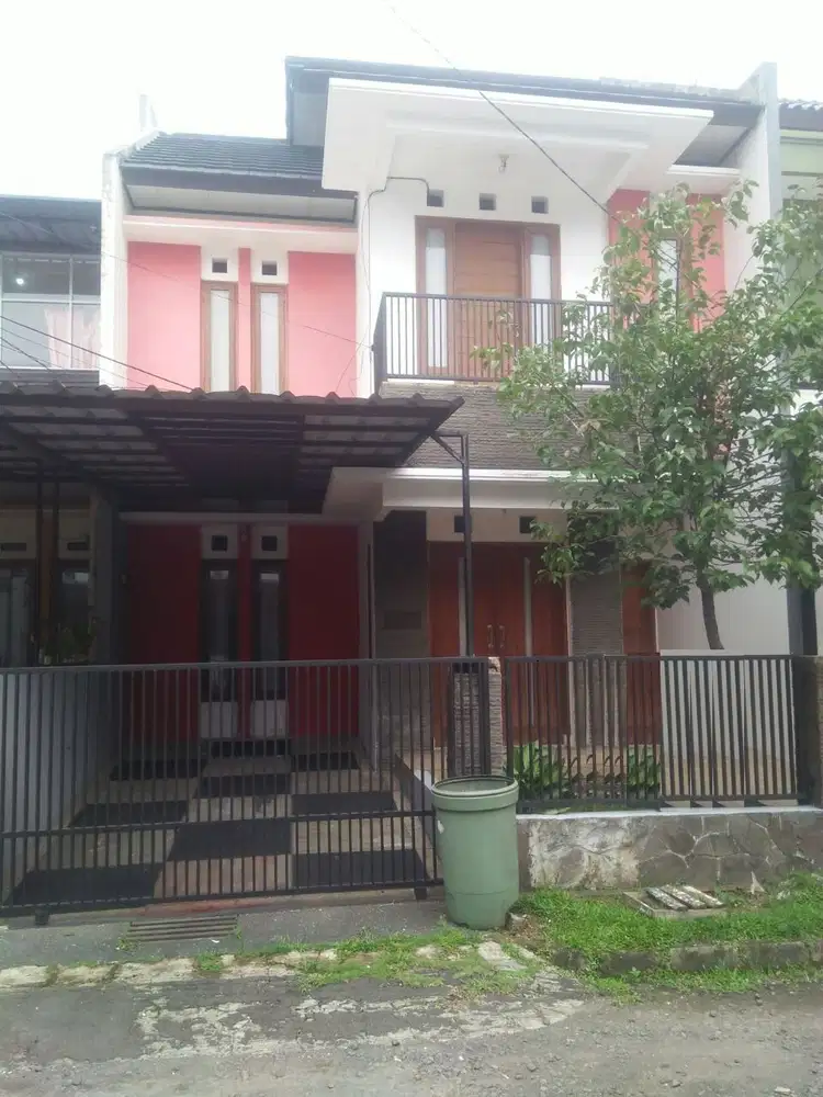 Rumah Murah 2 Lantai Siap Huni Lokasi Buah Batu Regency