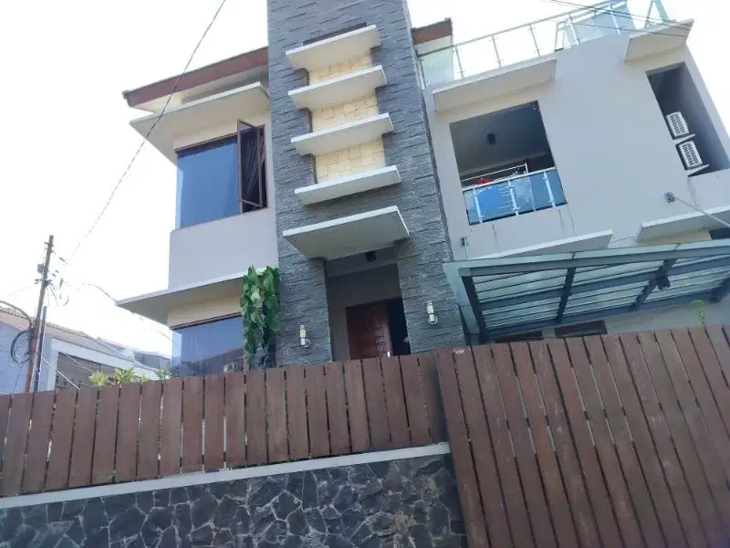 rumah huk minimalis konsep modern Aman dan bebas banjir