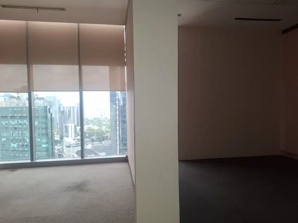 Sewa Kantor Semi Furnish 210 m2 di RDTX Square Kuningan, Hrg Nego