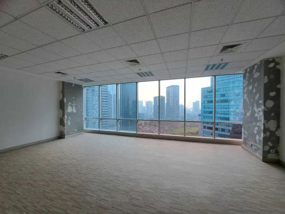 Sewa Kantor 92 m2 di Menara Sunlife Kuningan, Bisa Request Full Furnis