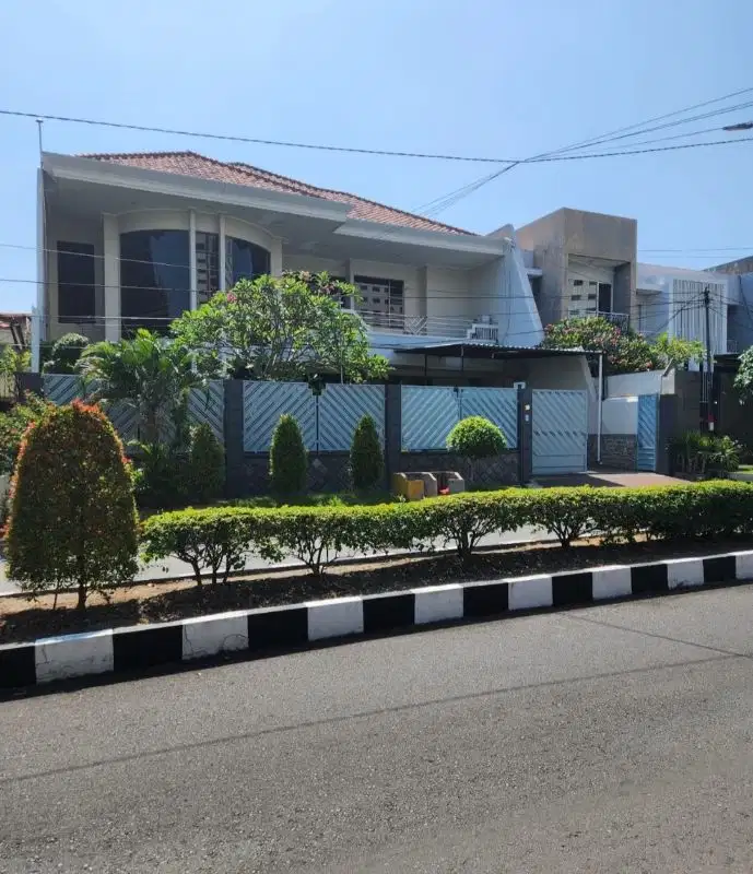 Kupang Indah, Boulevard. Rumah mewah