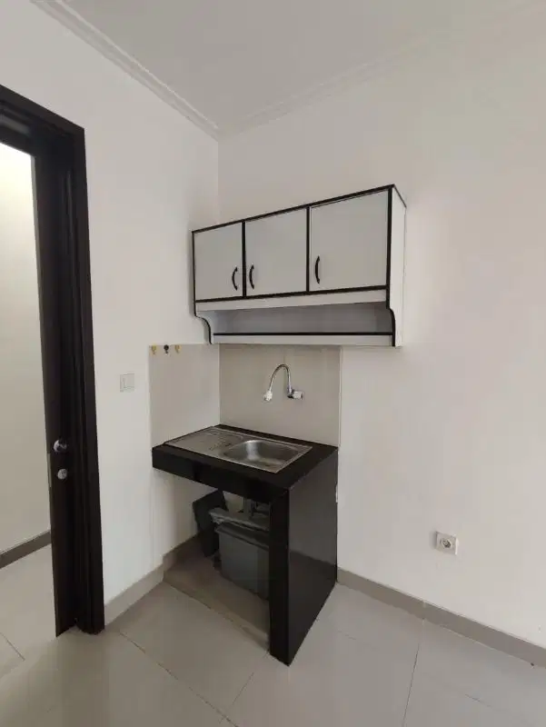 Dijual rumah pik2 sudah ada kitchen set bagus