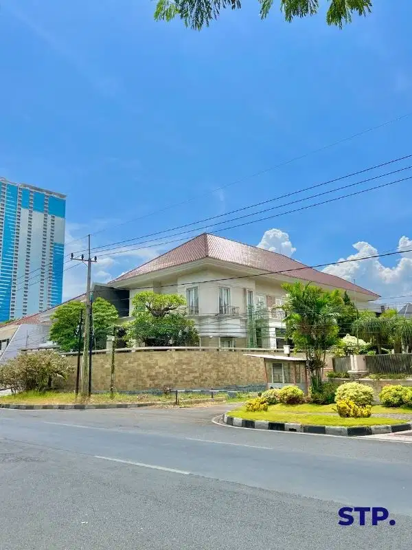 DIJUAL / DISEWAKAN RUMAH KOMERSIAL AREA DHARMAHUSADA INDAH