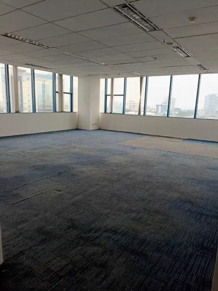 Sewa Kantor 85 m2 Sdh Partisi di Graha Pratama Pancoran, Hrg Tjangkau