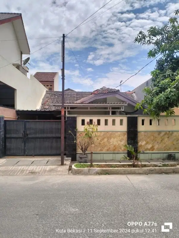 RUMAH di PERUMNAS 3, BEKASI TIMUR