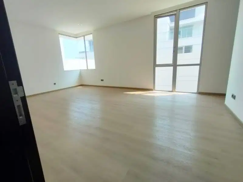 Dijual rumah Golf Island view laut bagus siap huni