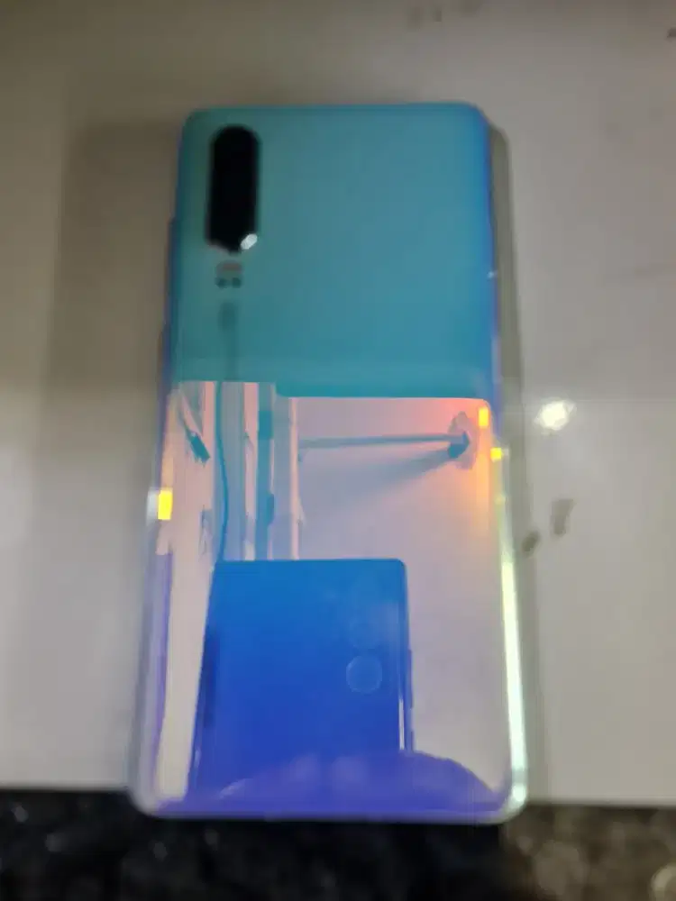 Di jual cepat handphone Huawei P30 Ram 8 GB