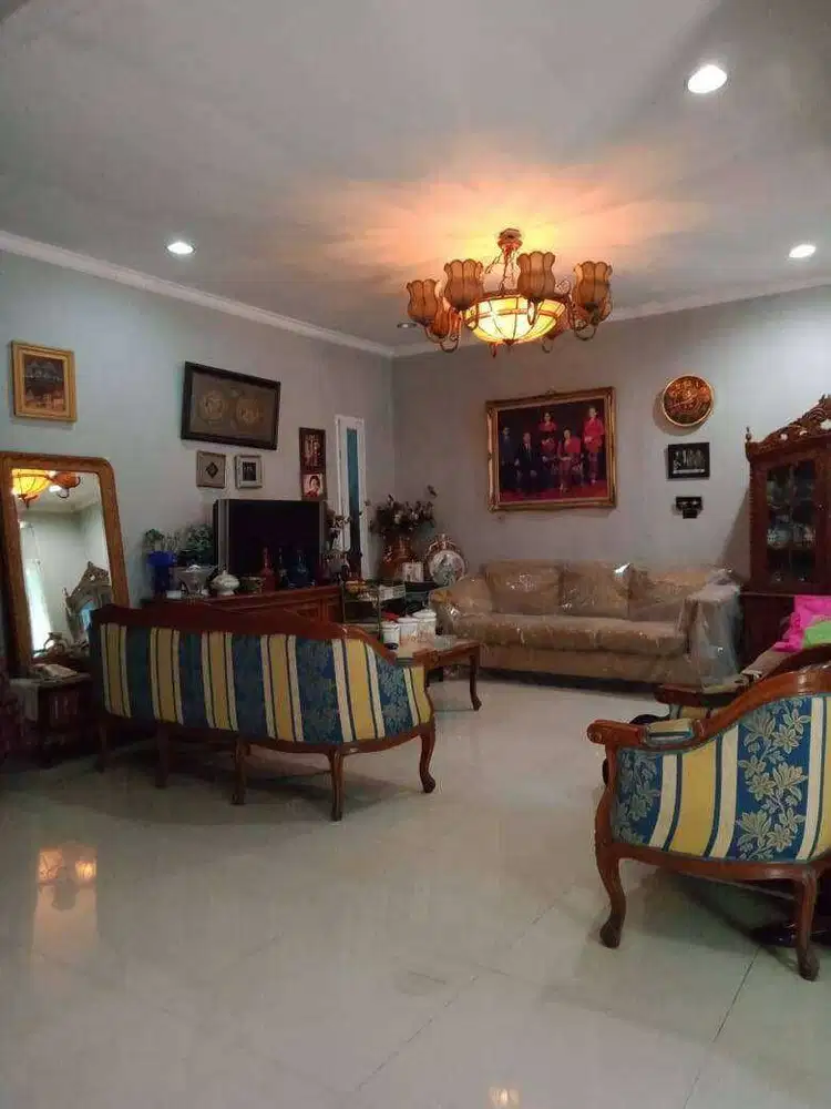 Rumah Minimalis di Pusat Kota Tubagus Ismail Dago Bandung