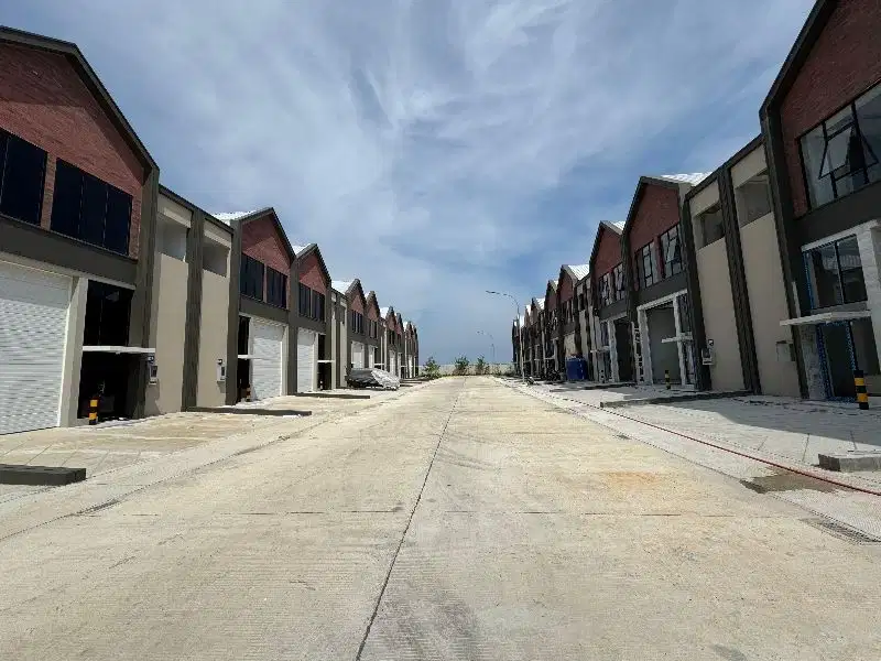 Dijual cepat gudang pik2 cocok untuk kantor