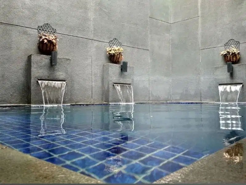 Jual Rumah 3 LANTAI dengan KOLAM RENANG di sayap DAGO Bandung