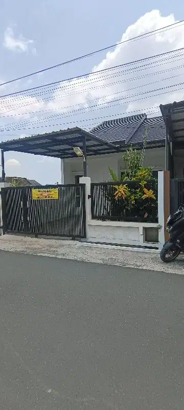 Di jual rumah Baru dekat ke Summarecon di Margahayu