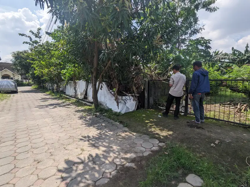 7 Menit ke RSA UGM — Tanah SHM Row Jalan 5 m, cocok Hunian, Kos