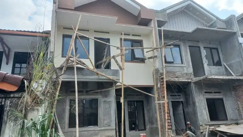 DI BAWAH HARGA PASAR.. Rumah Luas di TURANGGA Buahbatu dijual