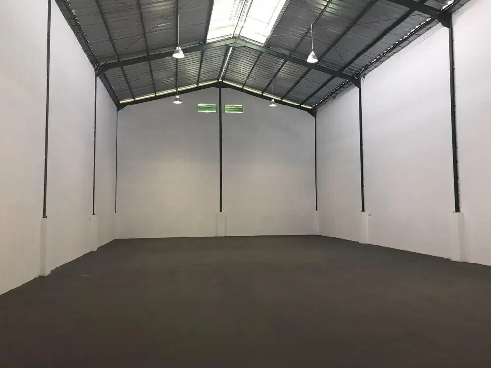 Dijual Gudang Gandeng di Parung Panjang, lokasi strategis, sudah SHM