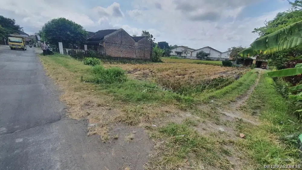 Dekat Bandara Adi Sucipto Tanah Jogja Di Jalan Utama Kalasan Sleman