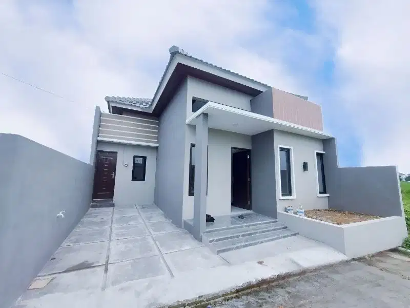 rumah cantik siap huni dekat pasar Kliwon solo