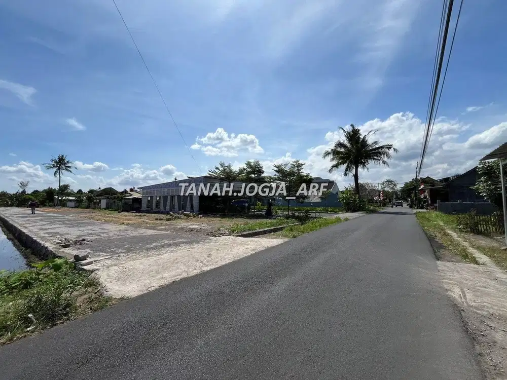300 m Jl. Jogja-Wates Km 4, Tanah Jogja SHM Pekarangan cocok Kos