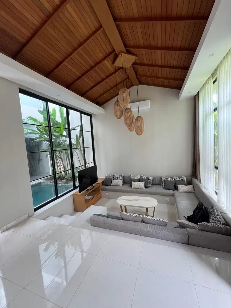 For Sale Villa Canggu Dalam Komplek Elite Kayu Tulang