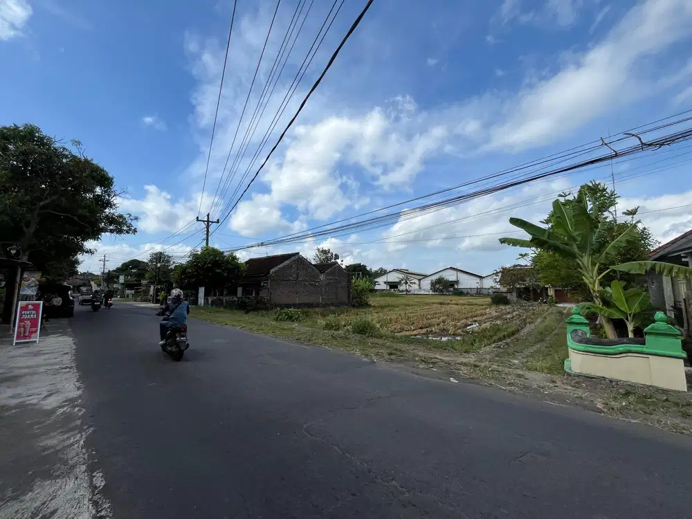 7 Menit ke RSPAU Hardjolukito, Tanah Strategis Harga Terjangkau