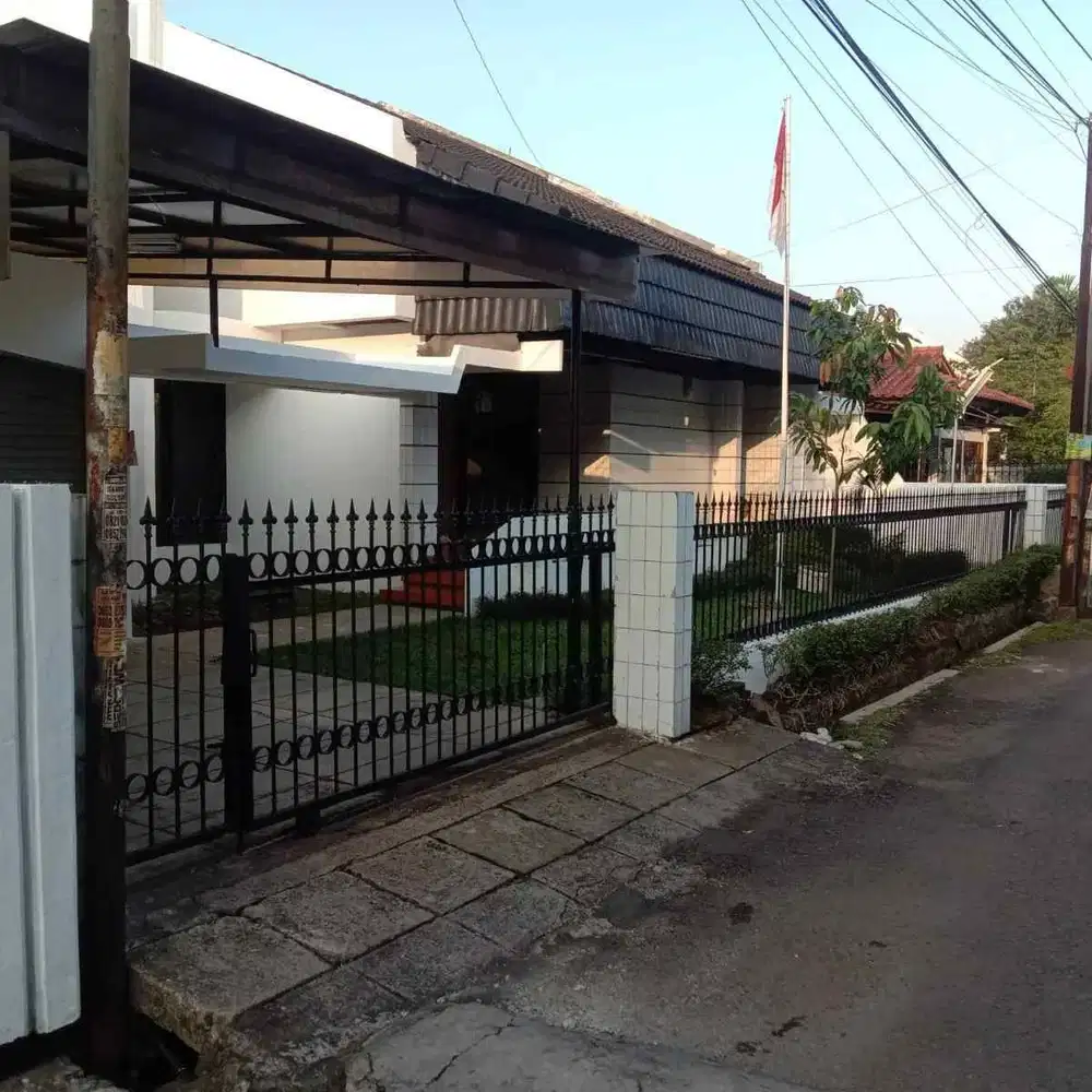 Rumah Luas Siap Huni Dekat SMAN 8 Bandung