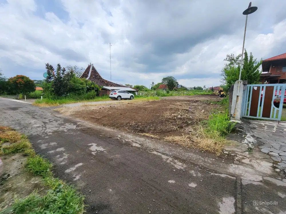 VIEW CANTIK MERAPI Tanah Villa Jogja Area Jl. Damai Jl. Kapten Haryadi