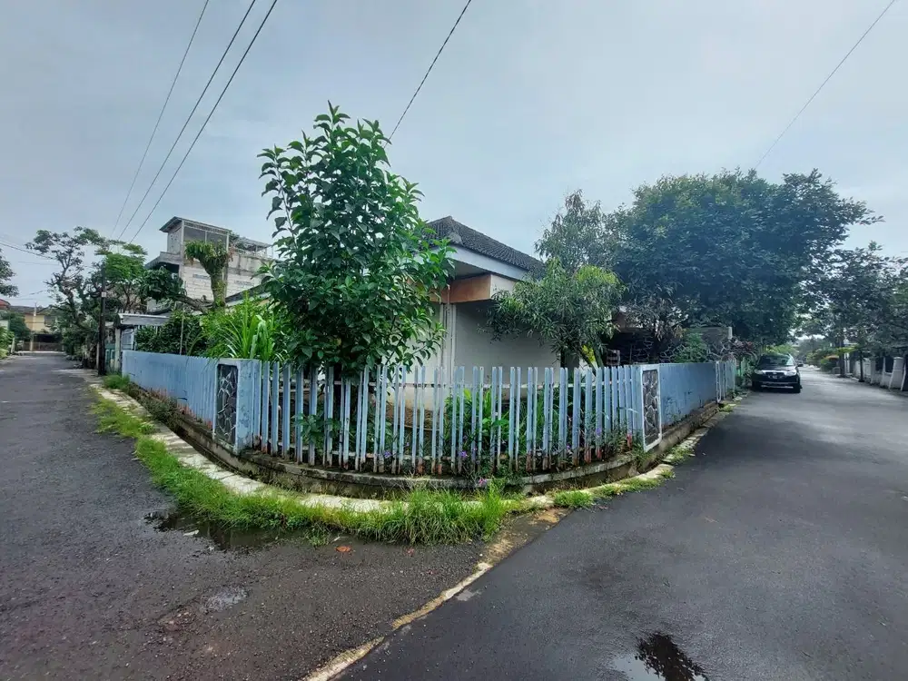 Dijual rumah hitung tanah di dalam komplek parakan batununggal bandung