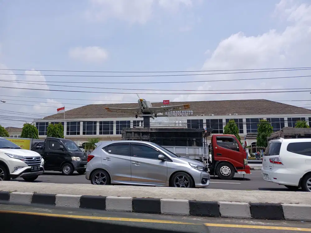 Tanah Dekat RSPAU Hardjolukito, Cocok Bangun Hunian