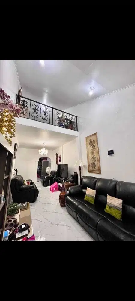 Rumah Bagus Semi Furnished Cluster Modernland Tangerang