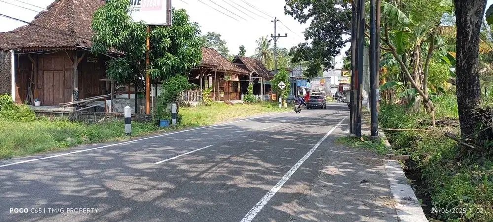 Dekat Jl. Kaliurang KM 13, Timur UII Jogja Tepi Aspal Cocok Usaha Kost