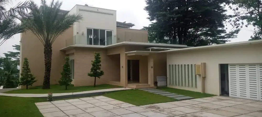 DIJUAL RUMAH 5 LANTAI ROOFTOP PREMIUM FURNIS SIAPHUNI SENTUL CITY SSR842