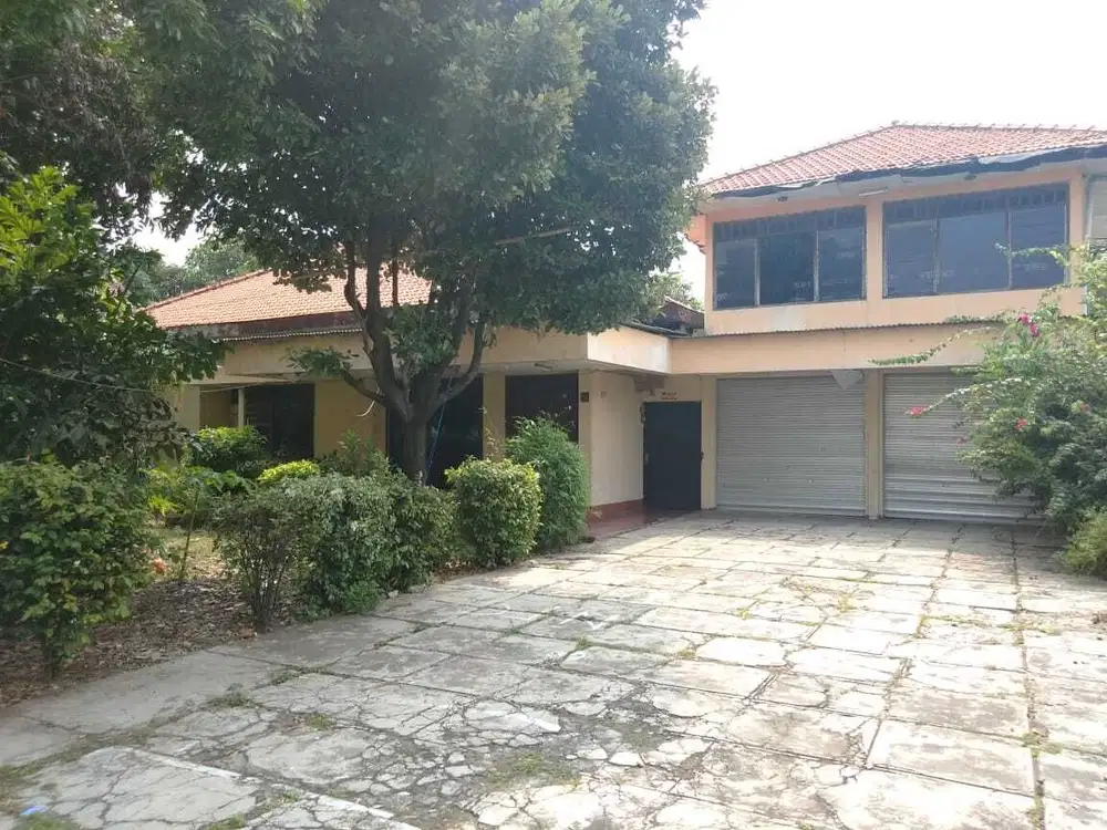 Dijual Rumah Luas Lokasi Jl. Kyai Abdullah Surabaya