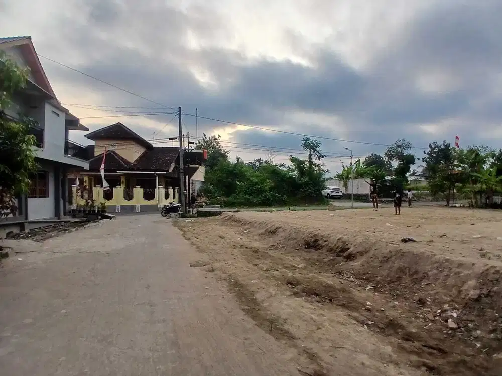 Tanah Dekat Pasar Gentan, Cocok Bangun Hunian