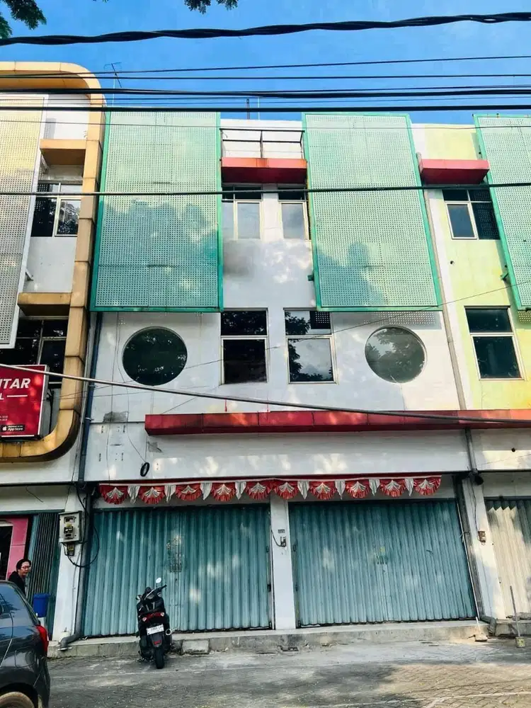Di Jual Ruko 3 1/2 lantai  Jalan Utama Raya Ahmad Yani