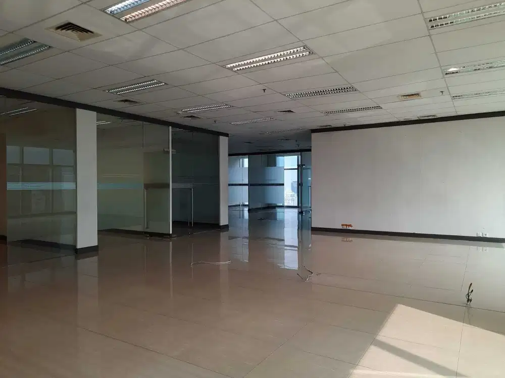 Sewa Kantor 510 m2 di RDTX Square Kuningan Kondisi Semi Fitted, Nego