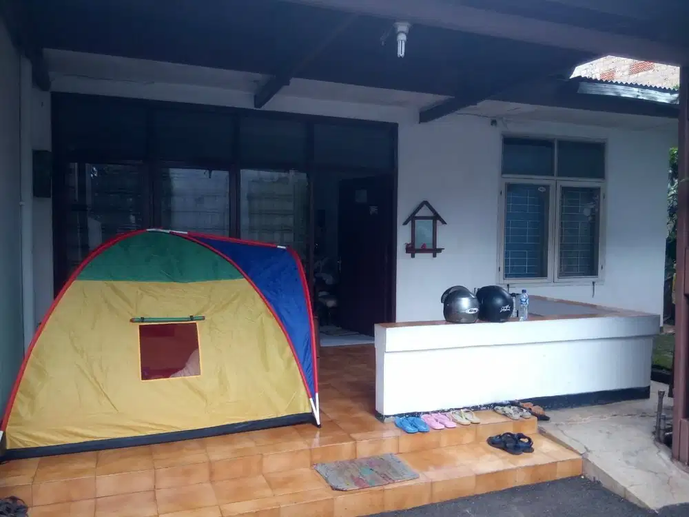 Rumah di pondok pinang bentuk tanah ngantong