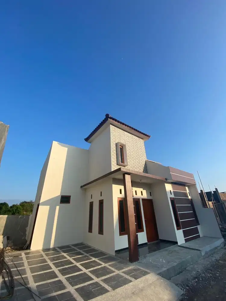 rumah pesan bangun di kartasura SHM hadap timur