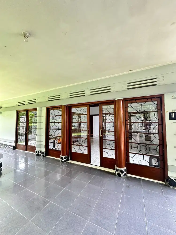 Rumah Belanda Hitung Tanah Dekat Gedung Sate Bandung