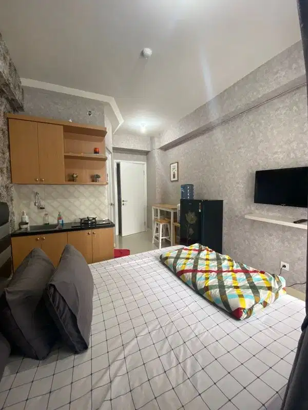 luxury studio full furnish apartemen green pramuka city