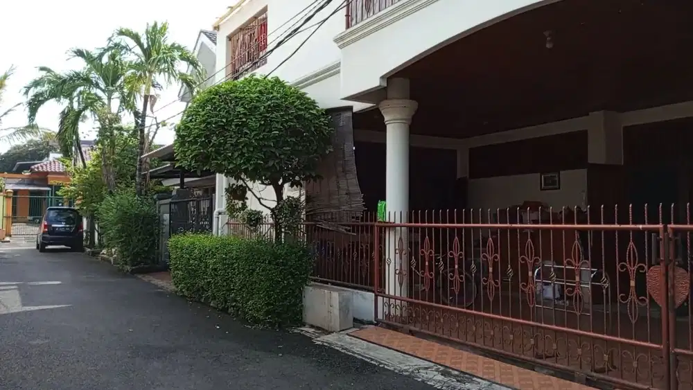 Dijual Rumah Cantik di Perumahan Taman Buaran Indah 1, JAKTIM