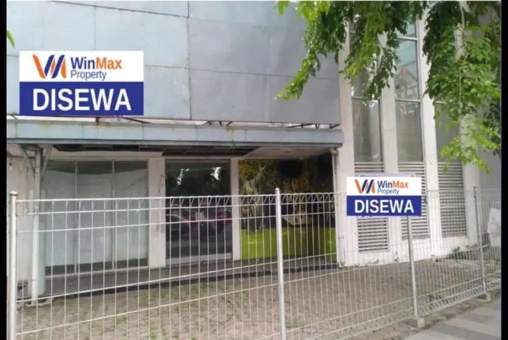 Gedung di Basuki Rachmat  deretan crown prince hotel depan hotel bumi