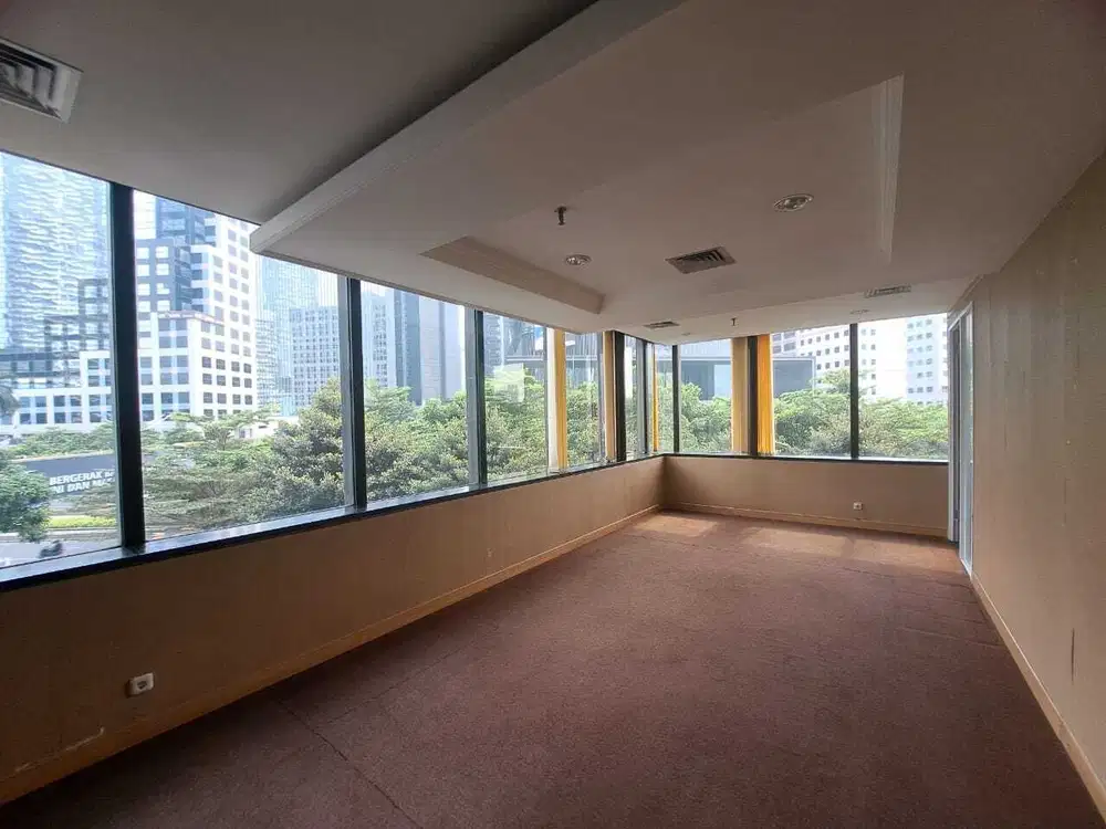 Sewa Kantor 162 m2 Sdh Partisi di Wisma Bumiputera Sudirman, Termurah
