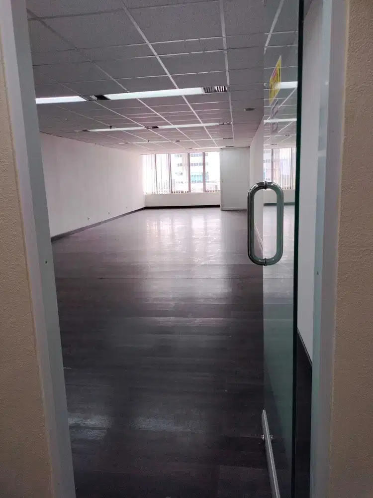 Sewa Kantor 64 m2 di Plaza Sentral Sudirman, Murah, Nego, Lokasi Prime