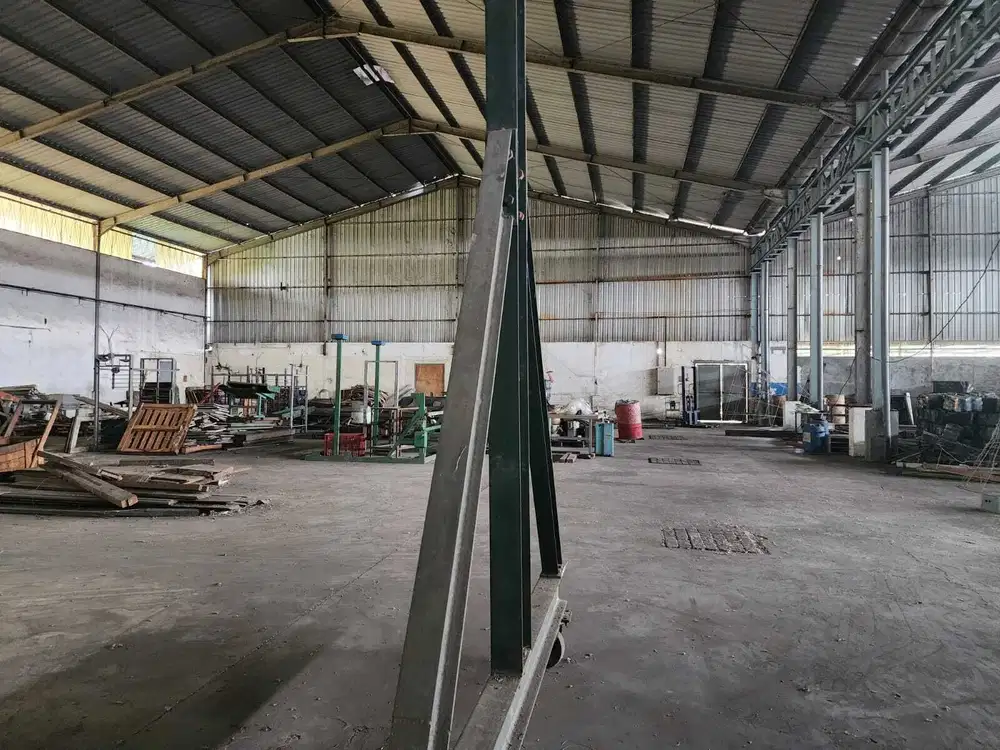 Disewakan gudang di by pass krian