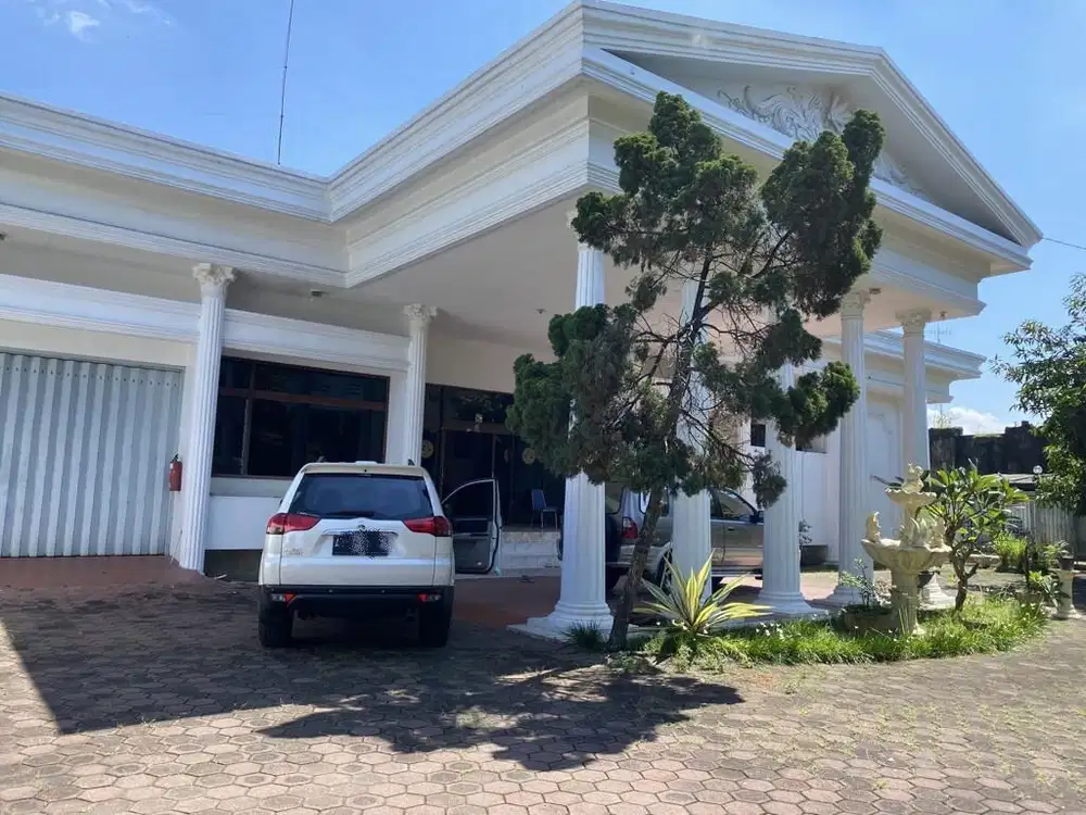 Rumah luas full furnish jajar laweyan solo kota luas