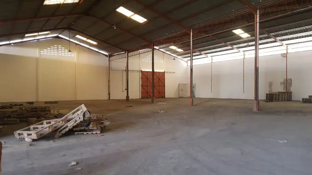 Disewakan Gudang Lokasi Kalianak