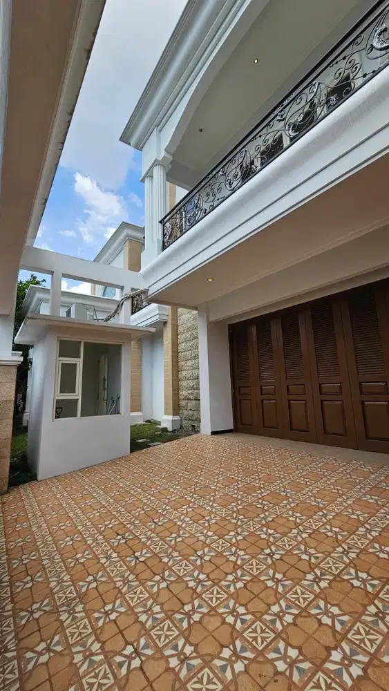 RUMAH Komersial Bangunan Baru Gress, Pusat Selangkah ke Raya Darmo